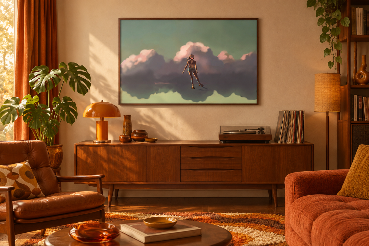Rollergirl kunsttrykk vist i en varm retroinspirert stue
